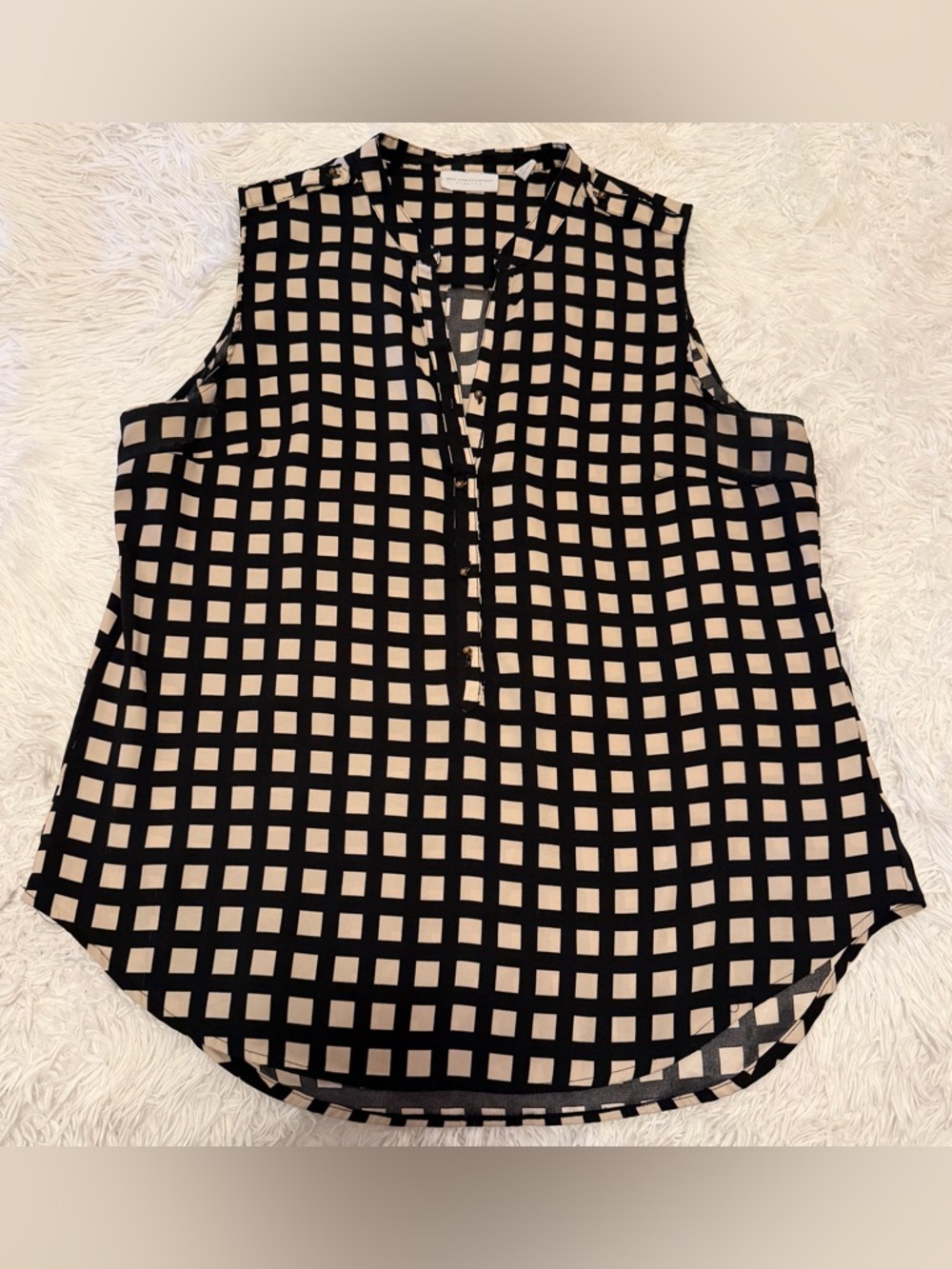 New York & Co. Black and Cream Checkered Sleeveless V-Neck Top